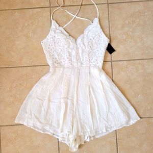 Lulu's Backless White Lace Romper